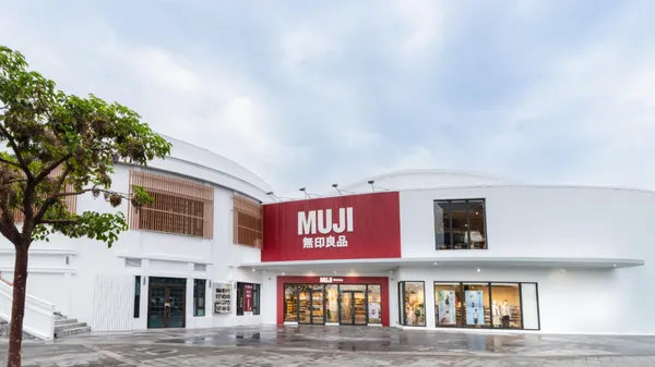 雲林首間無印良品開幕！360 坪純白建築，引入良品市場、攜手崙背職人打造陶器等亮點