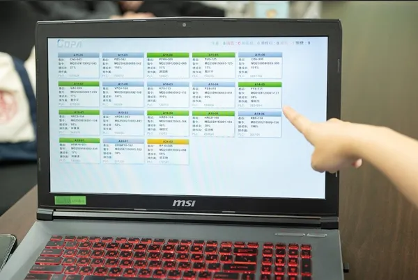 過往需一個早上人工計算的攻牙生產數據，如今僅需5至10秒，便可即時在電腦上確認。