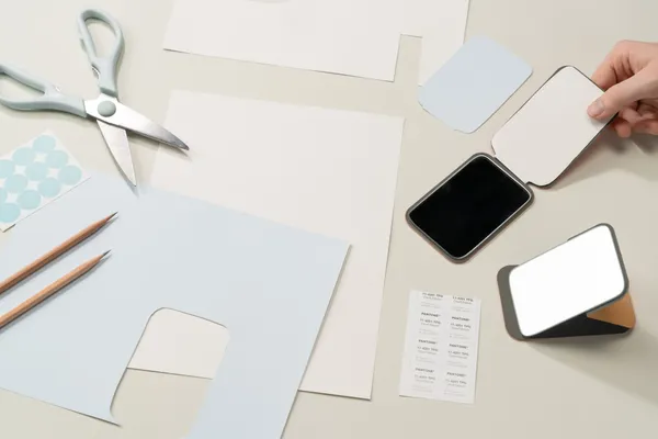 Pantone 2026 年度代表色 雲舞白