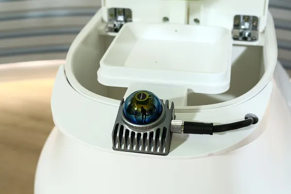 鴻海Nurabot機器人