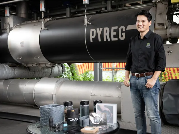 3.光泰環能 彭總與山椒魚號.jpg