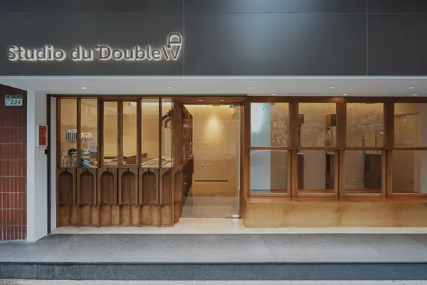 本事設計操刀 Double V 新店裝