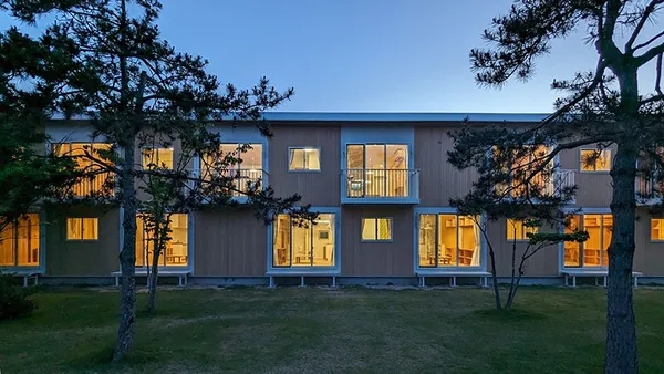 坂茂 DLT 木造仮設住宅 (9).jpg