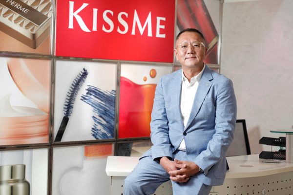  客人不進店？那我們就走出去！平均 45 歲的「美容天團」走出專櫃後，客單價再漲 10%