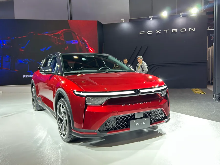 一台電動車不到90萬！2026台北車展亮點搶先看：鴻華BRIA敲破地板價，TOYOTA、BMW狂打「精品」策略