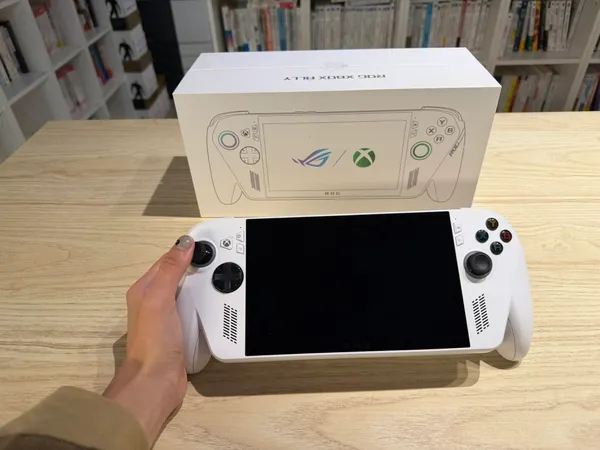 #1 華碩ROG Xbox Ally