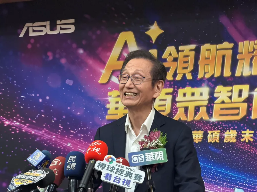 華碩斷捨離！施崇棠：不再出新手機，資源全灌AI戰場！