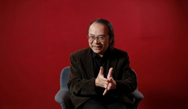  2026 AI 戰局大洗牌！簡立峰：未來不比模型比「入口」，為何瀏覽器成 Google 與 OpenAI 決戰點？