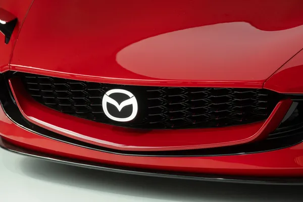 MAZDA ICONIC SP