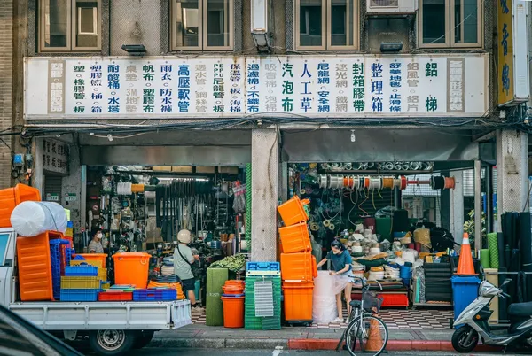 每條路上 - 騎樓人為痕跡.jpeg