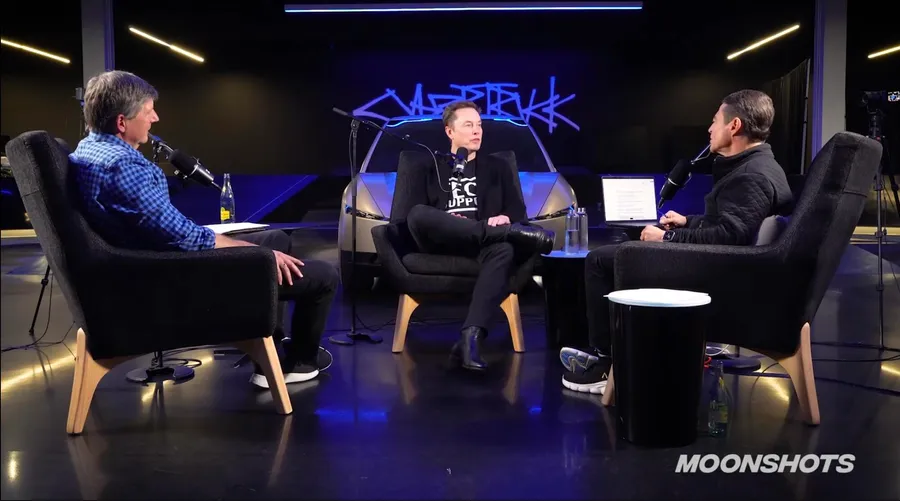 唸醫學院沒意義了？馬斯克吐6大預測：為何未來在特斯拉晶圓廠，可以吃漢堡、抽雪茄？