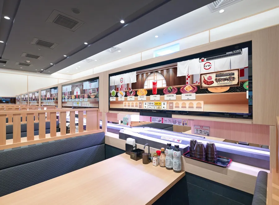 暫緩5%服務費！壽司郎「DIGIRO」登台：為何要把迴轉軌道換成虛擬轉盤？拆解背後2大盤算