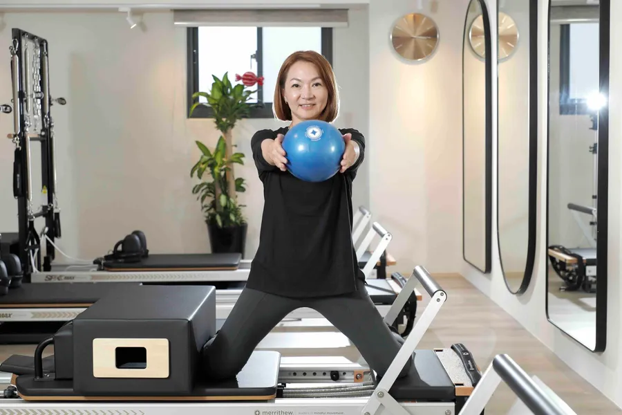 她摘下Uber公關金手銬，搖身「身心降噪」器械皮拉提斯女王：跟人有關的事就是有影響力的事！