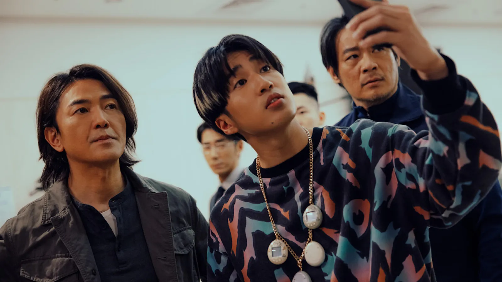 過年追劇看什麼？《黑白大廚》、《左撇子女孩》…8 部精選 Netflix 片單一次看！