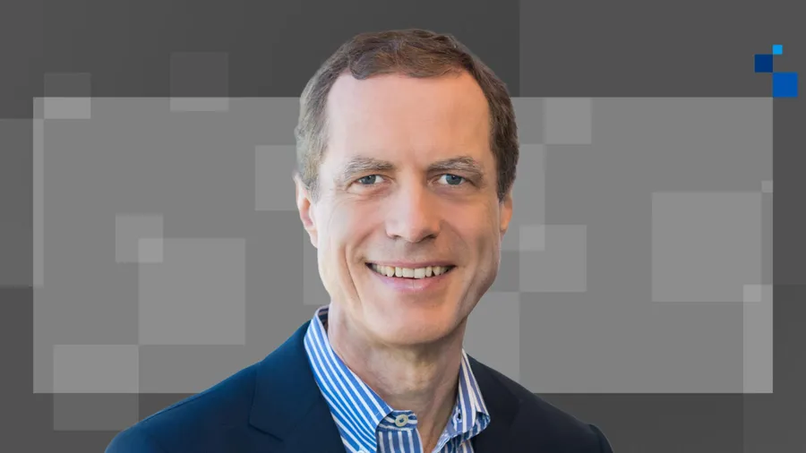 英特爾17年資深董座下台！新接手的半導體老將是誰？人事異動透露什麼訊息？