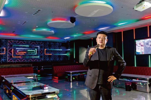  KTV 南霸天 4 月掛牌上市！享溫馨二代從「洗碗、發傳單」出發，拚出 12 億營收