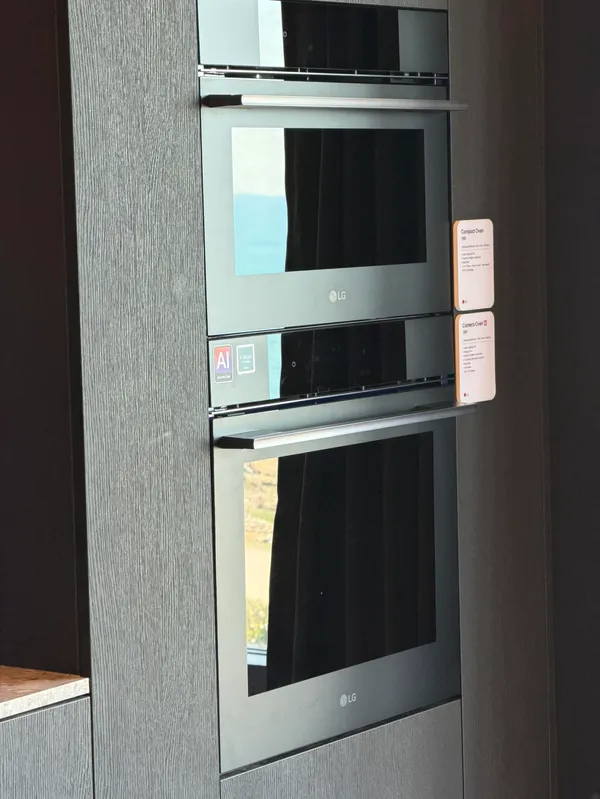 #3 LG嵌入式家具