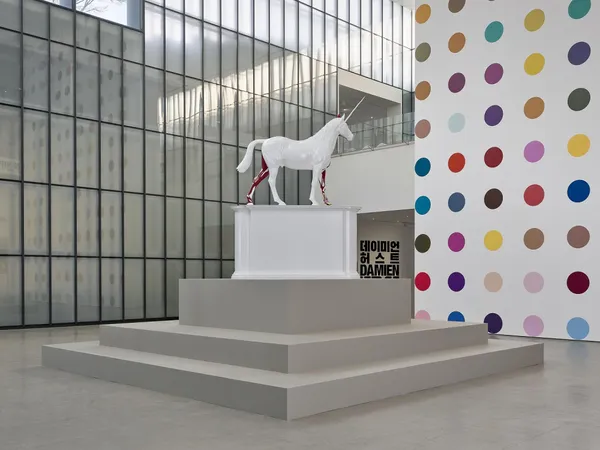 #3 Damien Hirst 首爾展覽空間