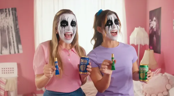 光賣飲料就有14億估值，Liquid Death 創辦人：幽默才是可口可樂學不來的護城河 