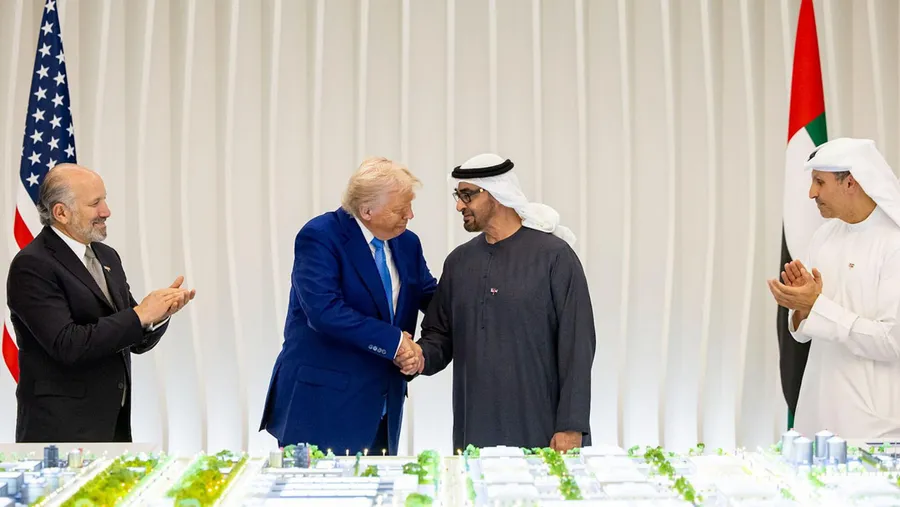 8年前就預見AI是下一代石油！阿聯星際之門G42為何斷開紅鏈，也要強攻主權AI？