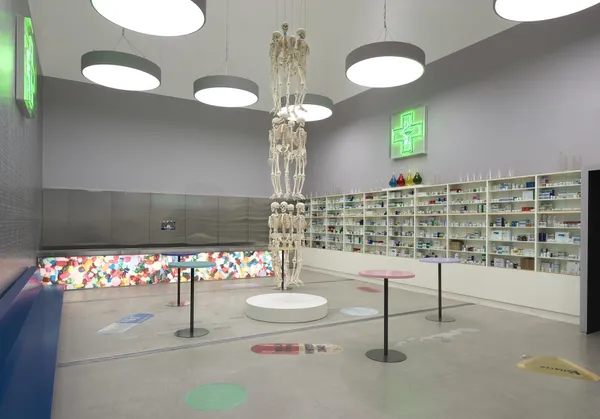 #1 Damien Hirst 首爾展覽空間