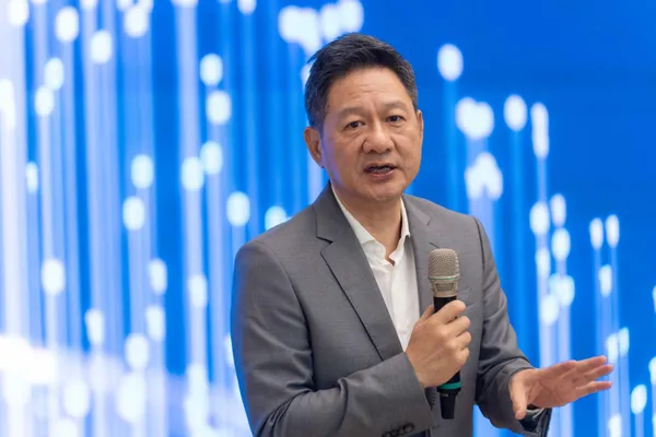 精誠資訊 林隆奮 董事長.jpg