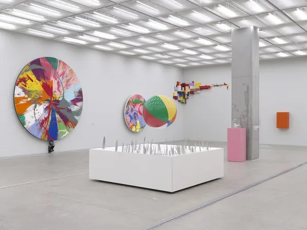 #0 Damien Hirst 首爾展覽空間