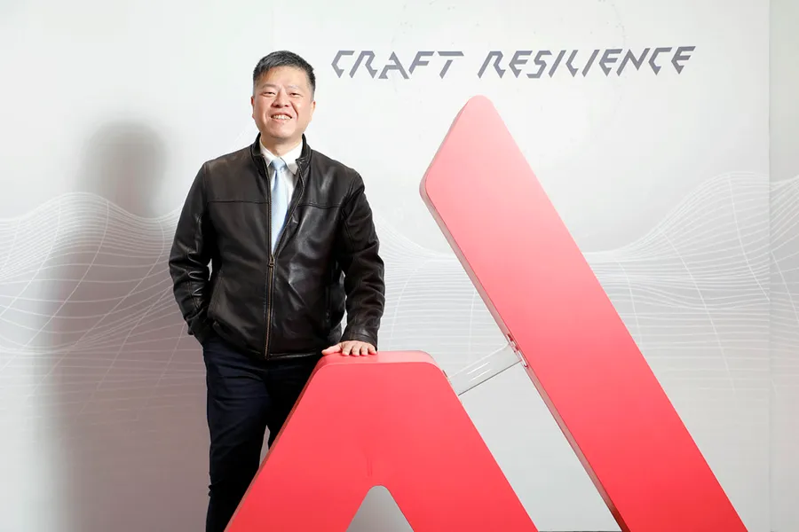 AI把SaaS吃掉了！未來客戶「不是人」⋯這家新創深挖2大資安財：左蓋AI防火牆、右鑿偉大軍工航道