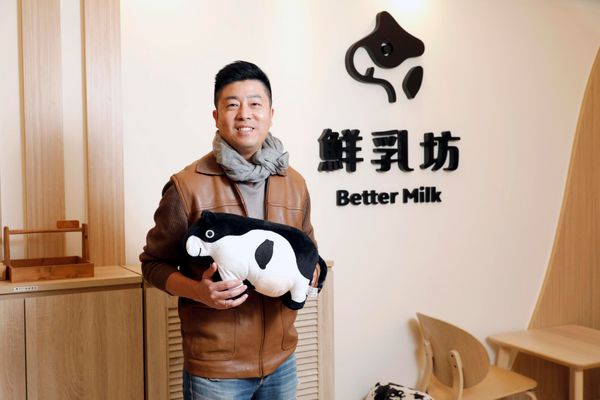  當同業壓價收購，他反而加價！鮮乳坊如何打造韌性供應鏈、撐起 10 億元生意？