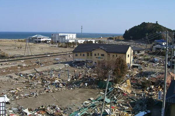 #1 懸崖美術館「時の海 東北」