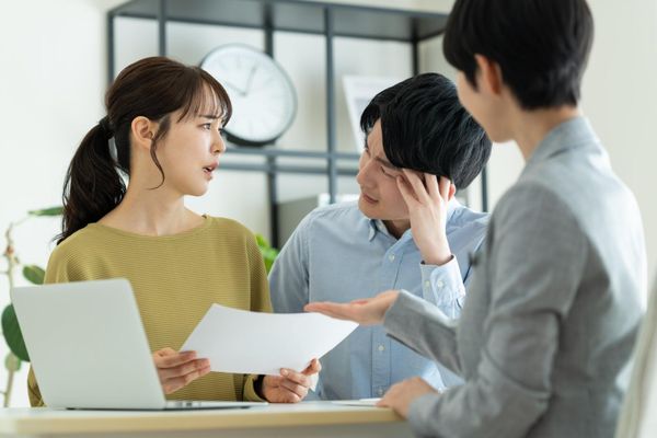  你以為自己做比較快，其實是大腦在「走捷徑」！3 個交辦習慣，幫主管跳出救火循環