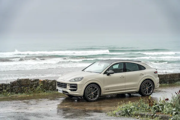 Porsche_2.jpg