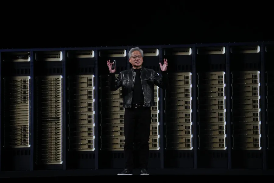 誰多榨出token誰就贏！黃仁勳：算力就是收入，輝達憑什麼喊出最低成本？