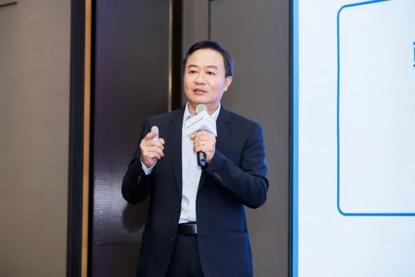 華碩聯合科技系統事業總經理廖逸翔分享華碩推出ASUS EXPERTHUB 解決方案任意門。.jpg