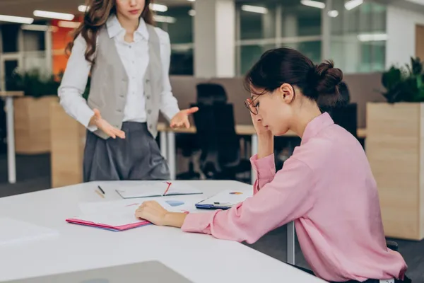  主管說「你看著辦」，部屬真的能自己決定嗎？交辦時，這 10 句話最好別再說 