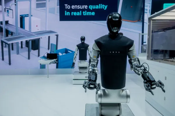 Humanoid 輪式人形機器人 Alpha Wheeled