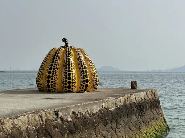 草間彌生