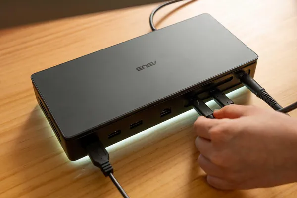 ASUS Master Thunderbolt 5 DC510_3.jpg