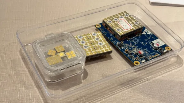 稜研科技採取樂高化通訊模組