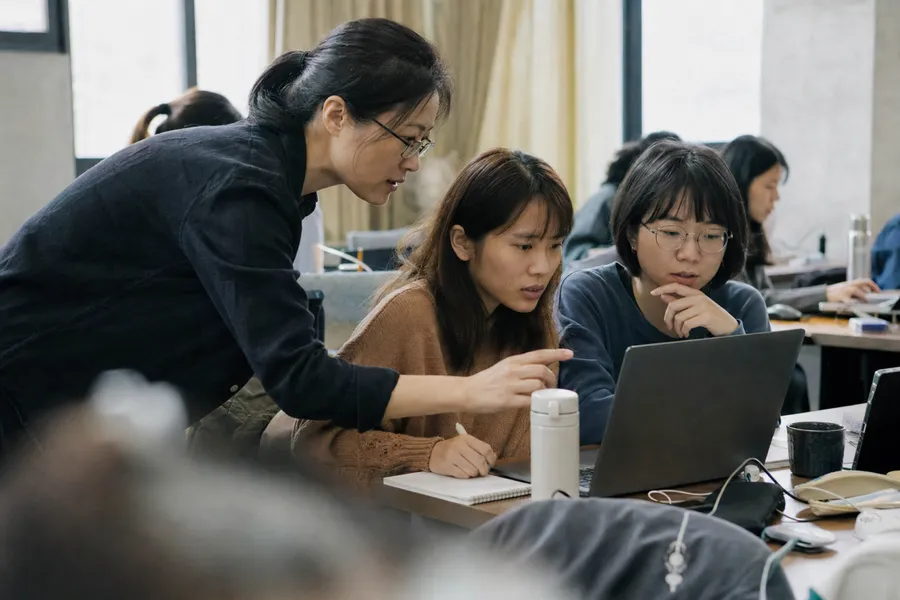 會用AI只是80分！AI人才需求5年增近1倍，企業徵才「最後20分」看什麼？