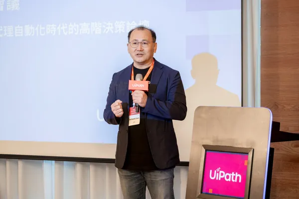 UiPath 台灣區區域副總裁 陳名璋