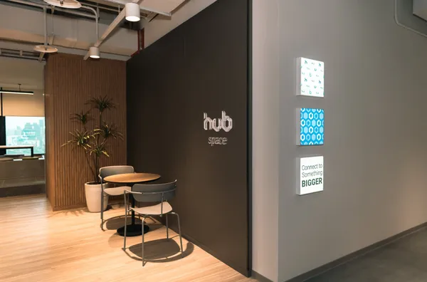 國泰人壽 hub