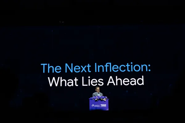 Google技術長暨AI基礎建設資深副總裁Amin Vahdat於2026 SEMICON發表演講。