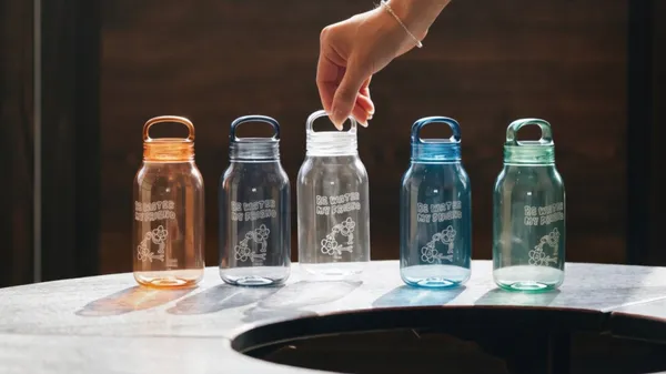 山屋飲水行動