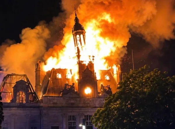 france protest 01.png