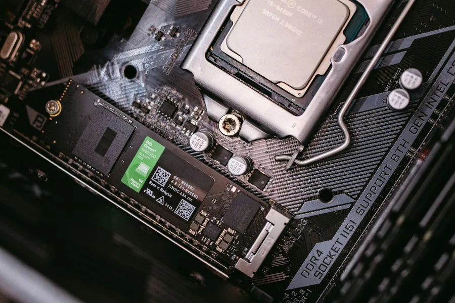 南亞科傳再漲20%，部分DDR4現貨價卻開始鬆動！記憶體漲價潮要反轉了？