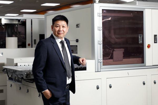  客戶要買 5 台，他只賣 1 台：牧德靠「替客戶算帳」，從市占 3% 衝到業界龍頭