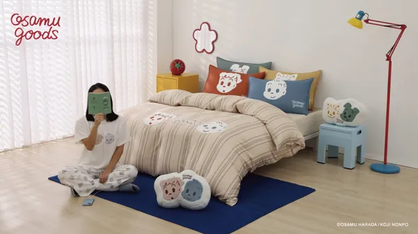 睡眠也能伴隨「大人系可愛」！揭祕飛航模飾 ╳ OSAMU GOODS 原田治聯名企劃，詮釋身心靈全面照顧的寢具美學