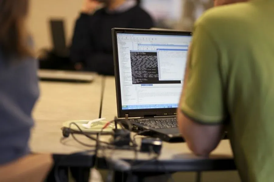 如果程式設計也有國際奧林匹亞競賽，拔得頭籌的會是哪個國家？