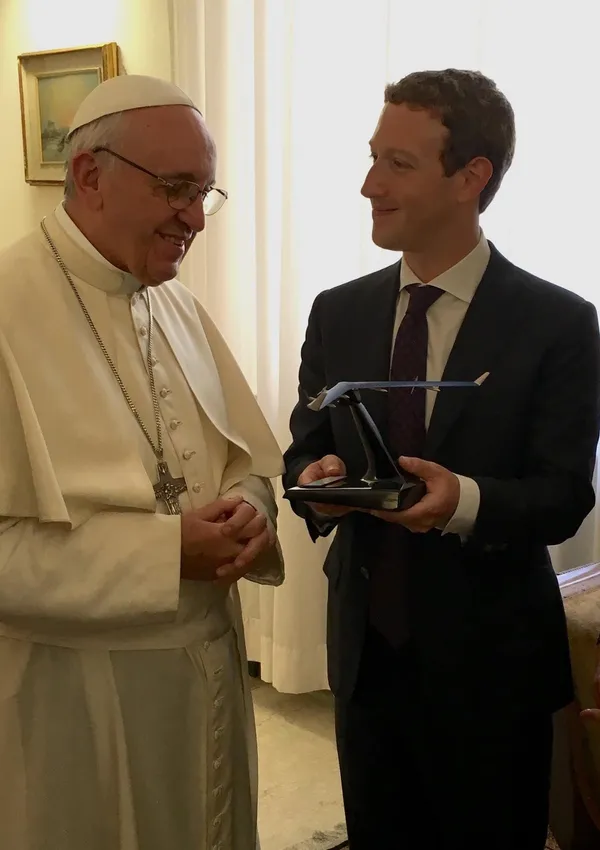 mark_zuckerberg_pope_Francis_via_mark's_facebook.j